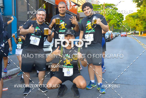 Buy your photos of the eventOktobier Corrida da Cerveja 2019 on Fotop