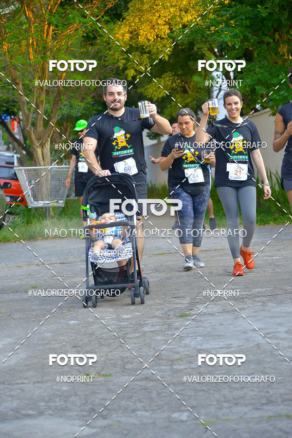 Buy your photos of the eventOktobier Corrida da Cerveja 2019 on Fotop