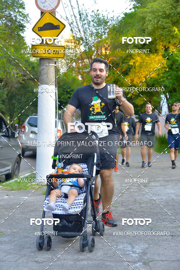 Buy your photos of the eventOktobier Corrida da Cerveja 2019 on Fotop