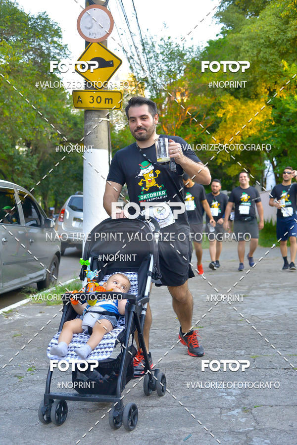 Buy your photos of the eventOktobier Corrida da Cerveja 2019 on Fotop