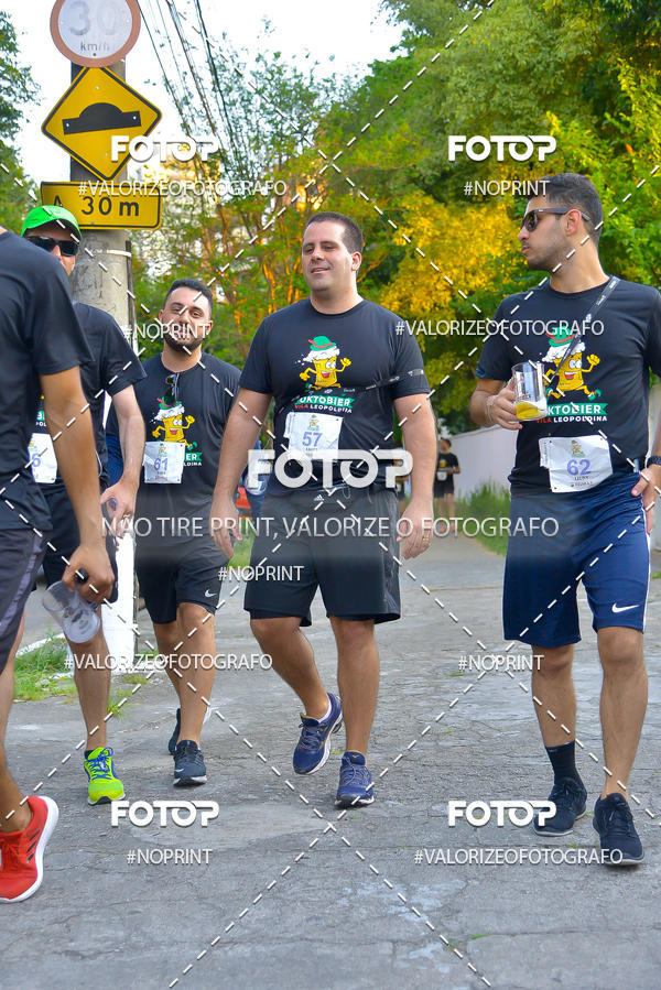 Buy your photos of the eventOktobier Corrida da Cerveja 2019 on Fotop