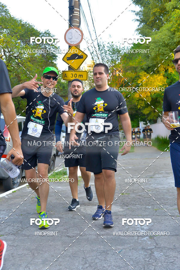 Buy your photos of the eventOktobier Corrida da Cerveja 2019 on Fotop