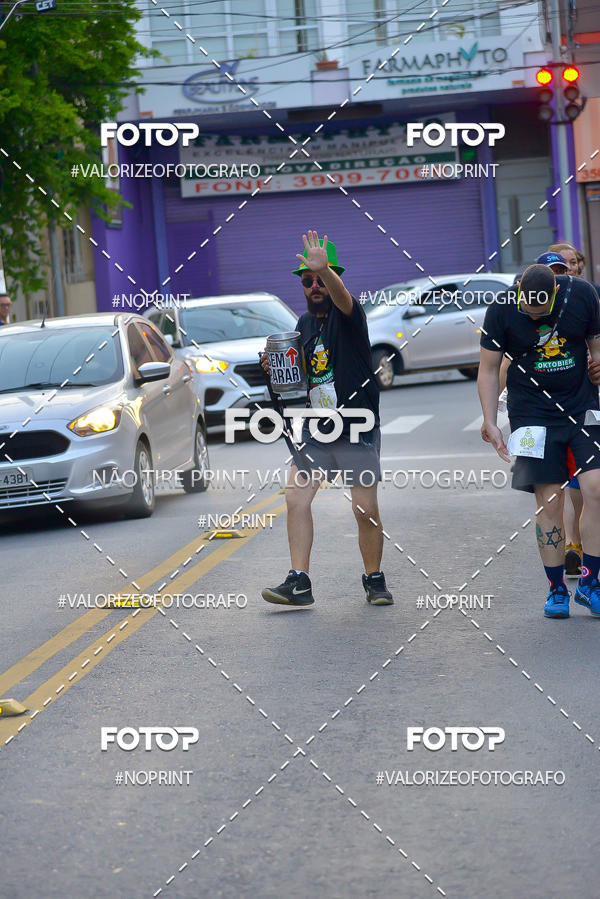 Buy your photos of the eventOktobier Corrida da Cerveja 2019 on Fotop