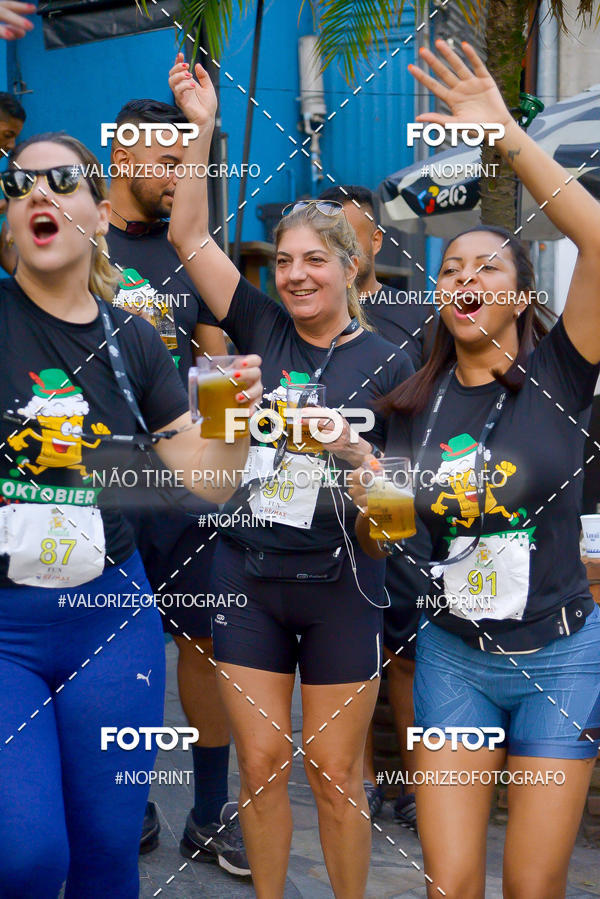 Buy your photos of the eventOktobier Corrida da Cerveja 2019 on Fotop