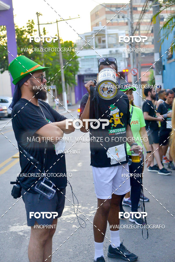 Buy your photos of the eventOktobier Corrida da Cerveja 2019 on Fotop
