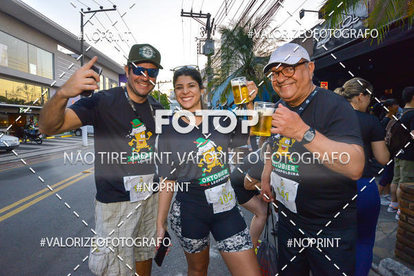 Buy your photos of the eventOktobier Corrida da Cerveja 2019 on Fotop