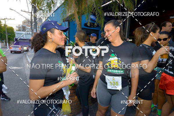 Buy your photos of the eventOktobier Corrida da Cerveja 2019 on Fotop