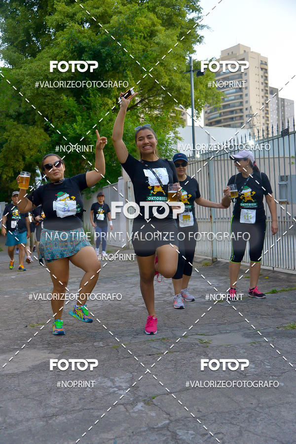 Buy your photos of the eventOktobier Corrida da Cerveja 2019 on Fotop