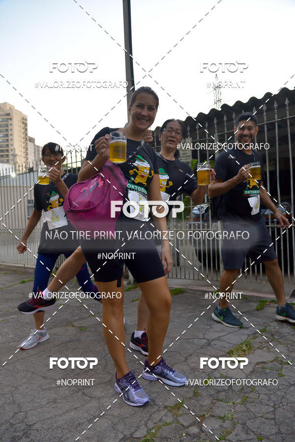 Buy your photos of the eventOktobier Corrida da Cerveja 2019 on Fotop