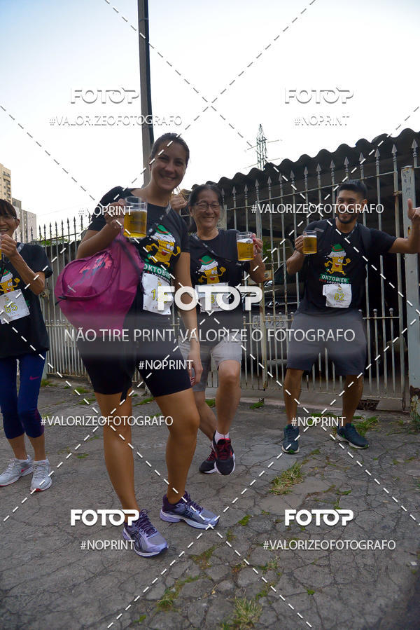 Buy your photos of the eventOktobier Corrida da Cerveja 2019 on Fotop