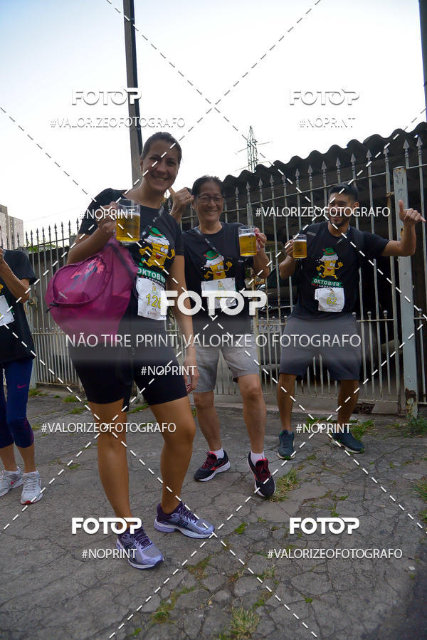 Buy your photos of the eventOktobier Corrida da Cerveja 2019 on Fotop