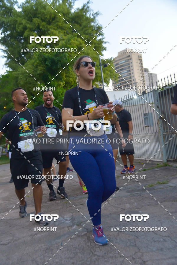 Buy your photos of the eventOktobier Corrida da Cerveja 2019 on Fotop