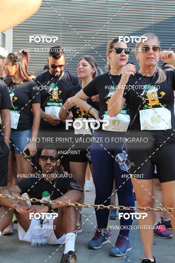 Buy your photos of the eventOktobier Corrida da Cerveja 2019 on Fotop
