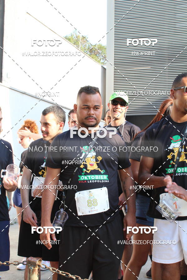 Buy your photos of the eventOktobier Corrida da Cerveja 2019 on Fotop