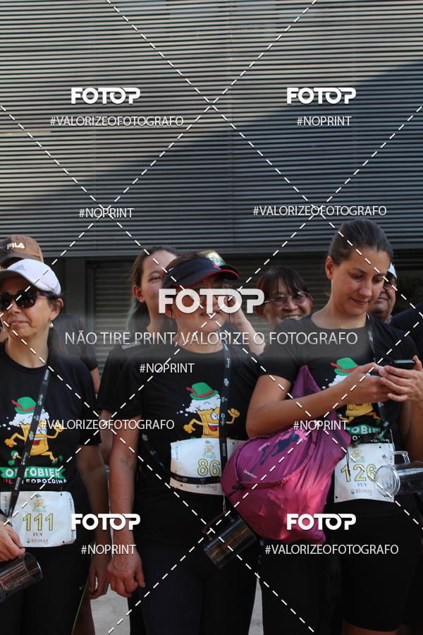 Buy your photos of the eventOktobier Corrida da Cerveja 2019 on Fotop