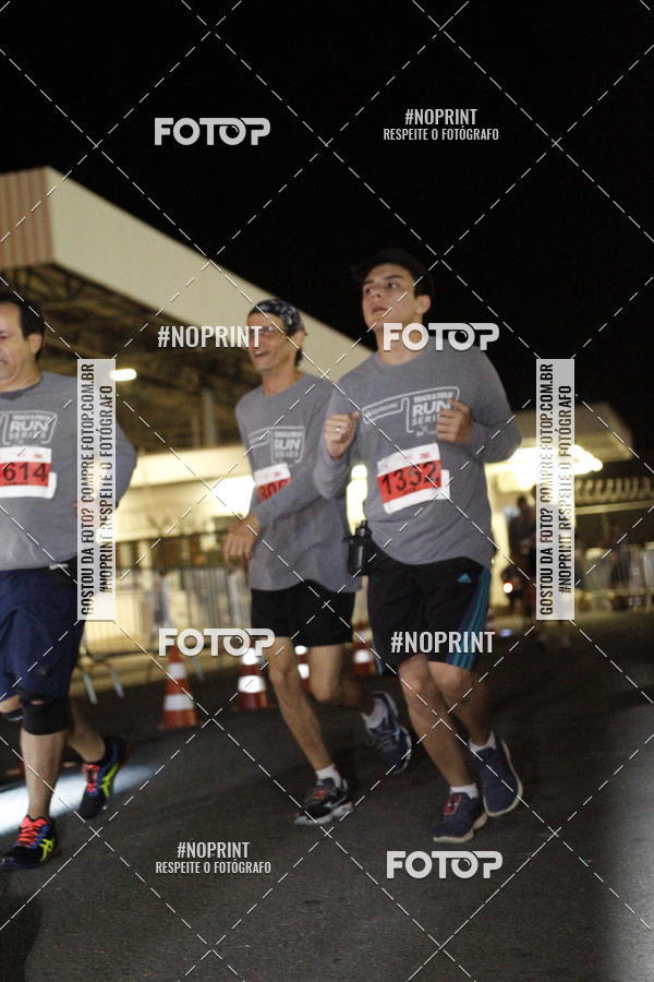 Achetez vos photos de l'vnementSANTANDER TRACK&FIELD RUN SERIES BH Airport sur Fotop