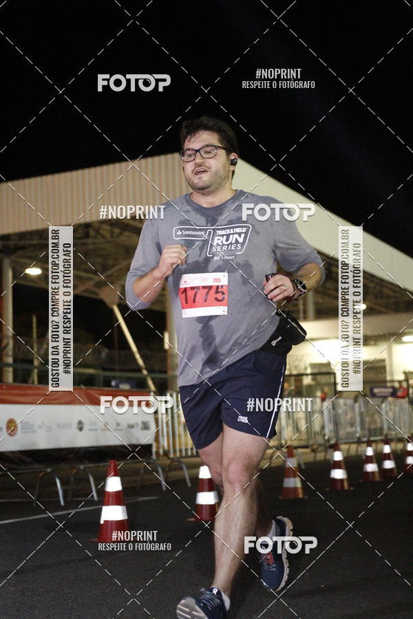 Compra tus fotos del eventoSANTANDER TRACK&FIELD RUN SERIES BH Airport En Fotop