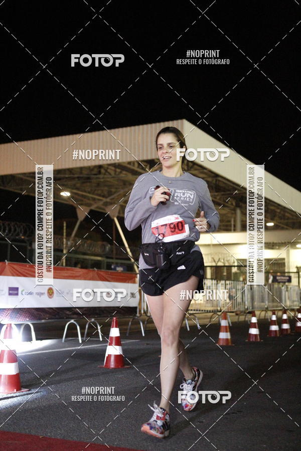 Compra tus fotos del eventoSANTANDER TRACK&FIELD RUN SERIES BH Airport En Fotop