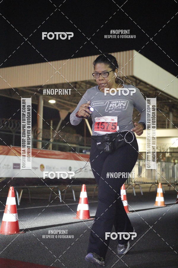 Compra tus fotos del eventoSANTANDER TRACK&FIELD RUN SERIES BH Airport En Fotop