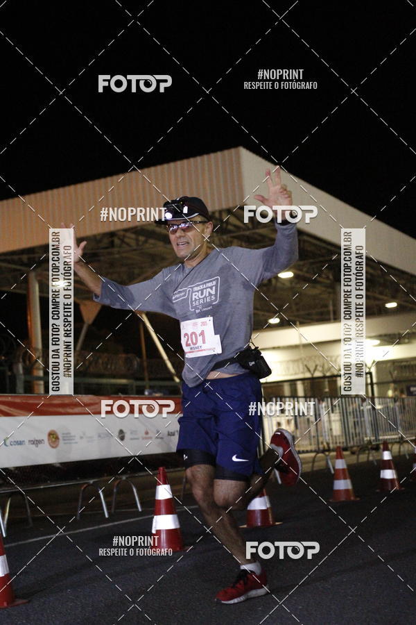 Compra tus fotos del eventoSANTANDER TRACK&FIELD RUN SERIES BH Airport En Fotop