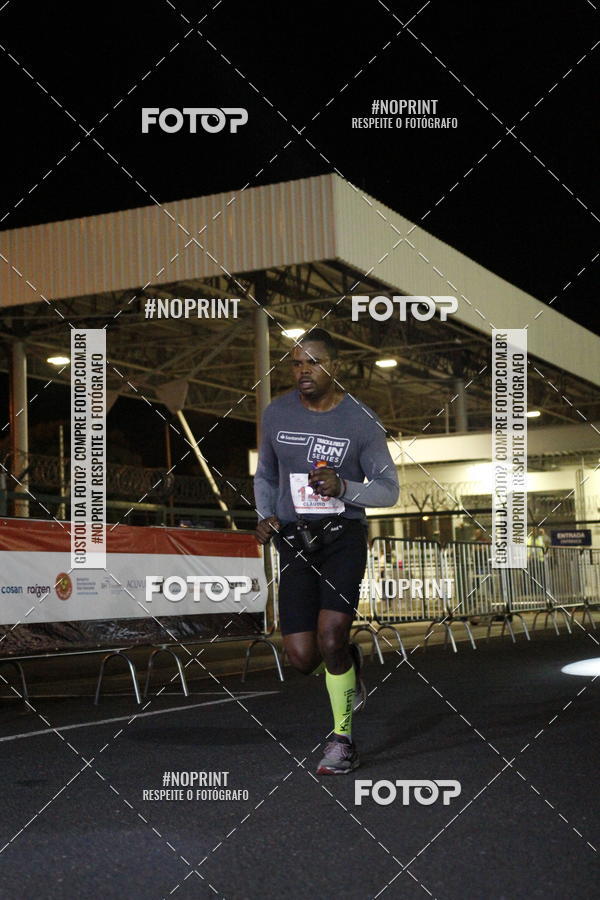 Compra tus fotos del eventoSANTANDER TRACK&FIELD RUN SERIES BH Airport En Fotop