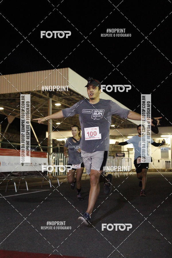 Compra tus fotos del eventoSANTANDER TRACK&FIELD RUN SERIES BH Airport En Fotop