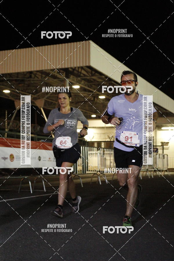 Achetez vos photos de l'vnementSANTANDER TRACK&FIELD RUN SERIES BH Airport sur Fotop