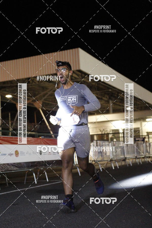 Compra tus fotos del eventoSANTANDER TRACK&FIELD RUN SERIES BH Airport En Fotop