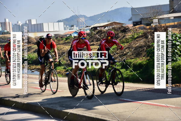 Buy your photos of the eventVolta de Brusque on Fotop