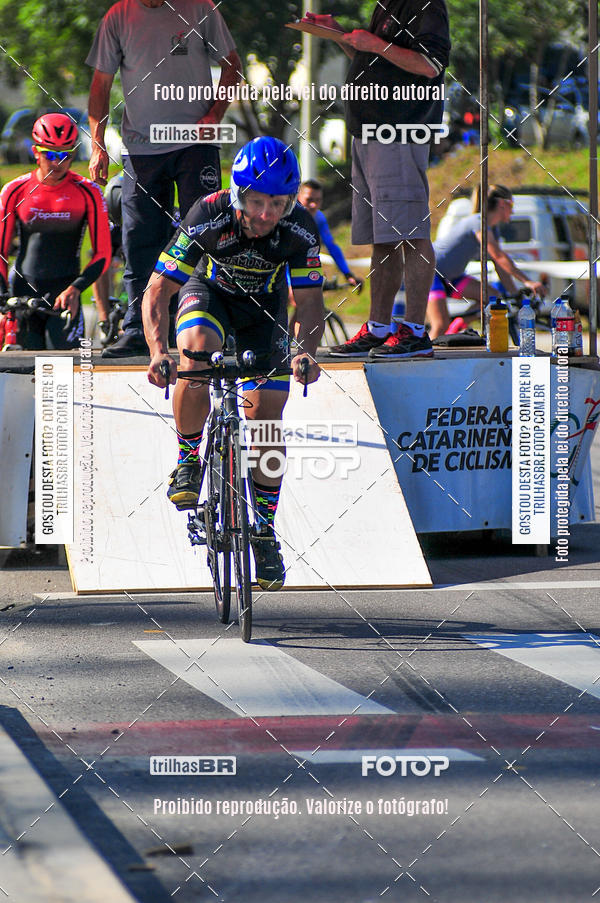 Buy your photos of the eventVolta de Brusque on Fotop