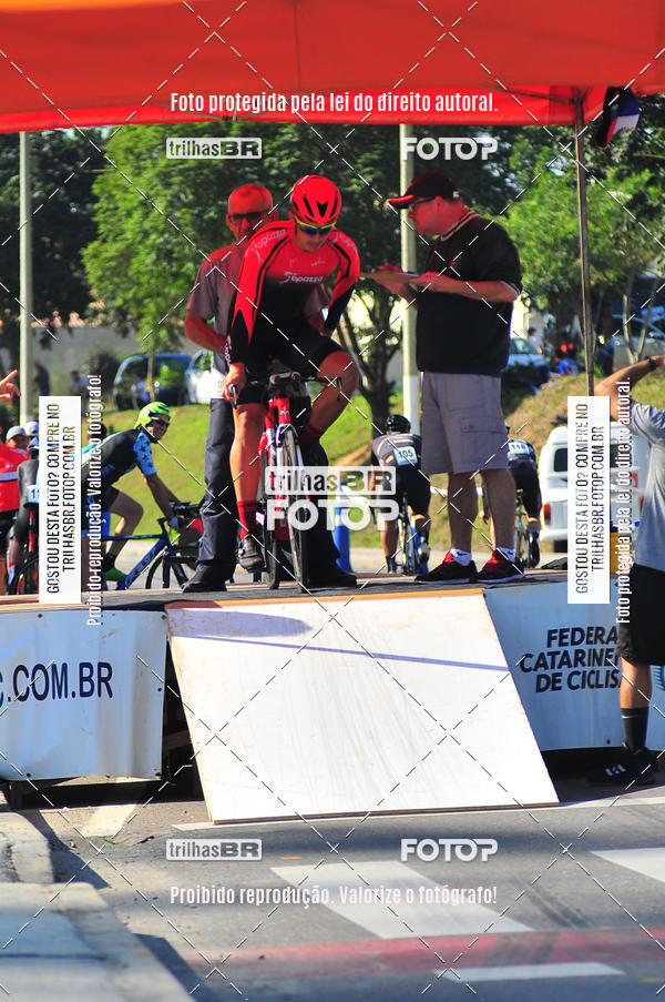 Buy your photos of the eventVolta de Brusque on Fotop