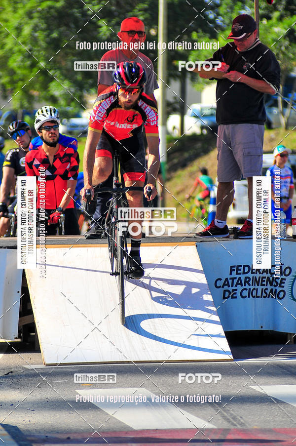Buy your photos of the eventVolta de Brusque on Fotop