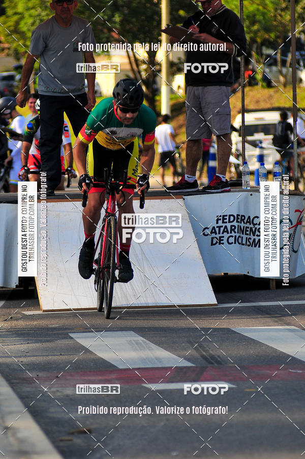 Buy your photos of the eventVolta de Brusque on Fotop