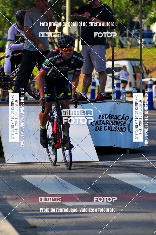 Buy your photos of the eventVolta de Brusque on Fotop