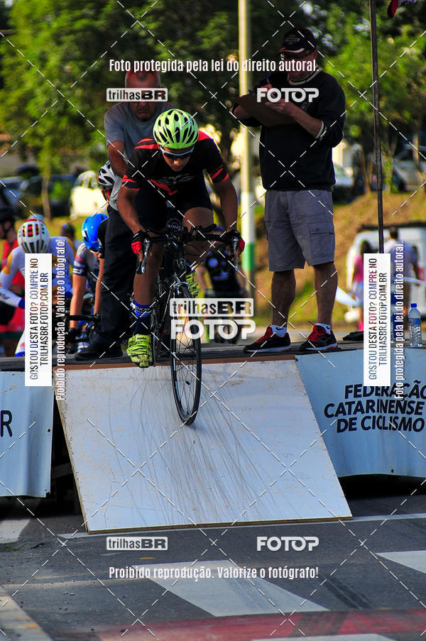 Buy your photos of the eventVolta de Brusque on Fotop