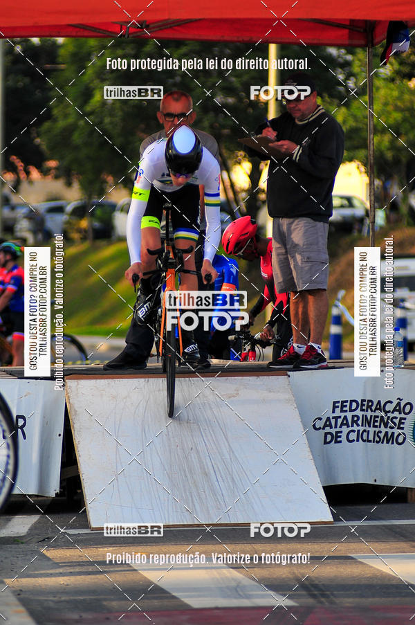 Buy your photos of the eventVolta de Brusque on Fotop