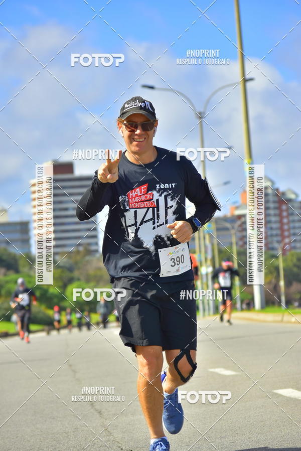 Buy your photos of the eventHalf Maraton Montevideo on Fotop