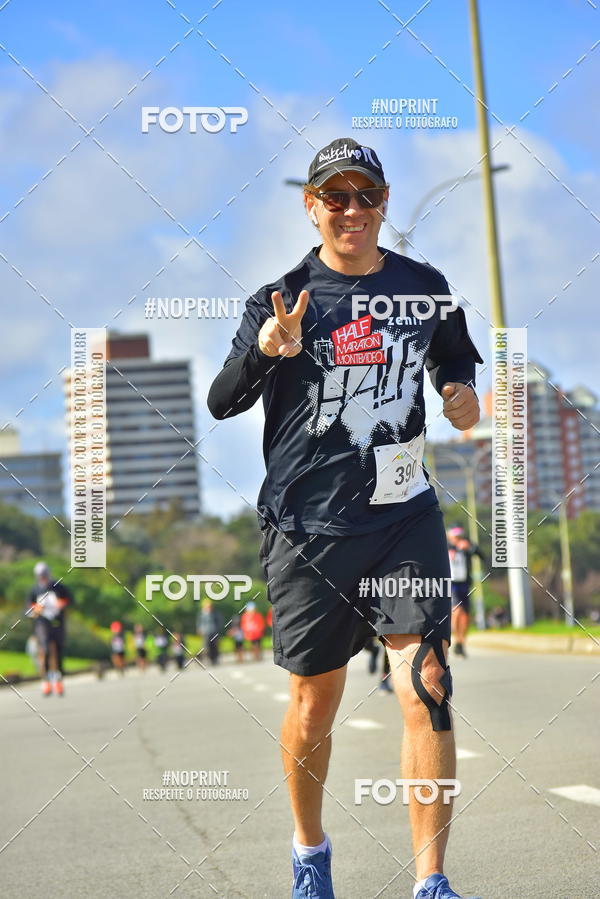 Buy your photos of the eventHalf Maraton Montevideo on Fotop