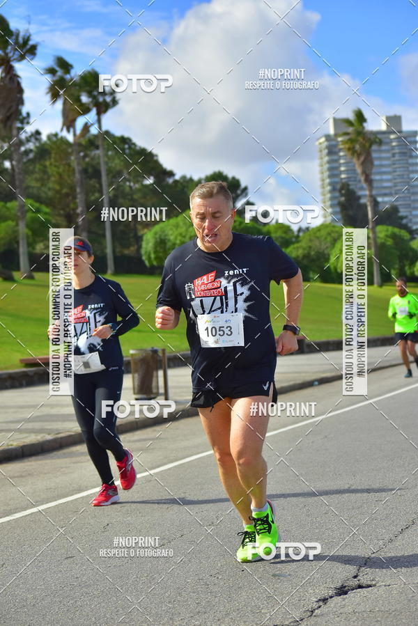 Buy your photos of the eventHalf Maraton Montevideo on Fotop