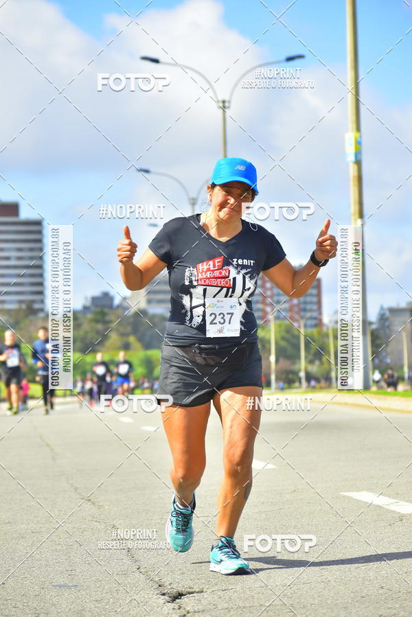 Buy your photos of the eventHalf Maraton Montevideo on Fotop
