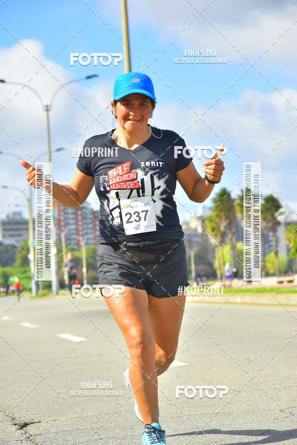 Buy your photos of the eventHalf Maraton Montevideo on Fotop