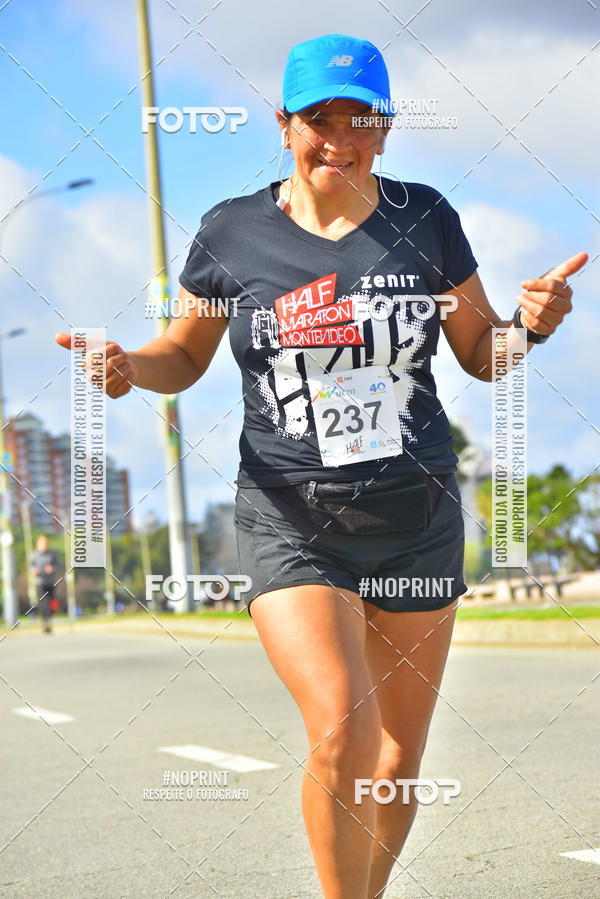 Buy your photos of the eventHalf Maraton Montevideo on Fotop