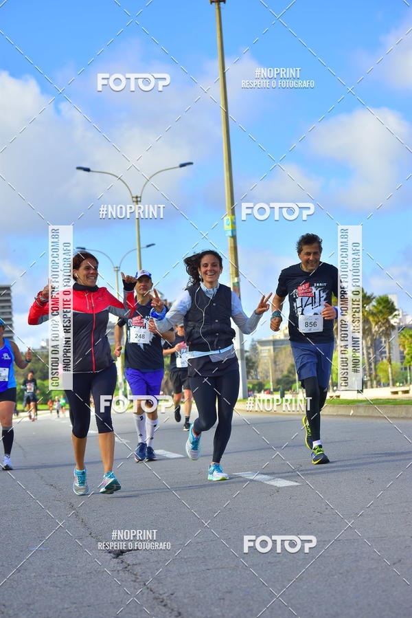 Buy your photos of the eventHalf Maraton Montevideo on Fotop