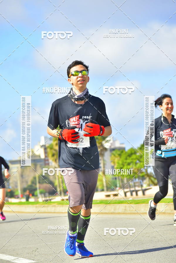 Buy your photos of the eventHalf Maraton Montevideo on Fotop