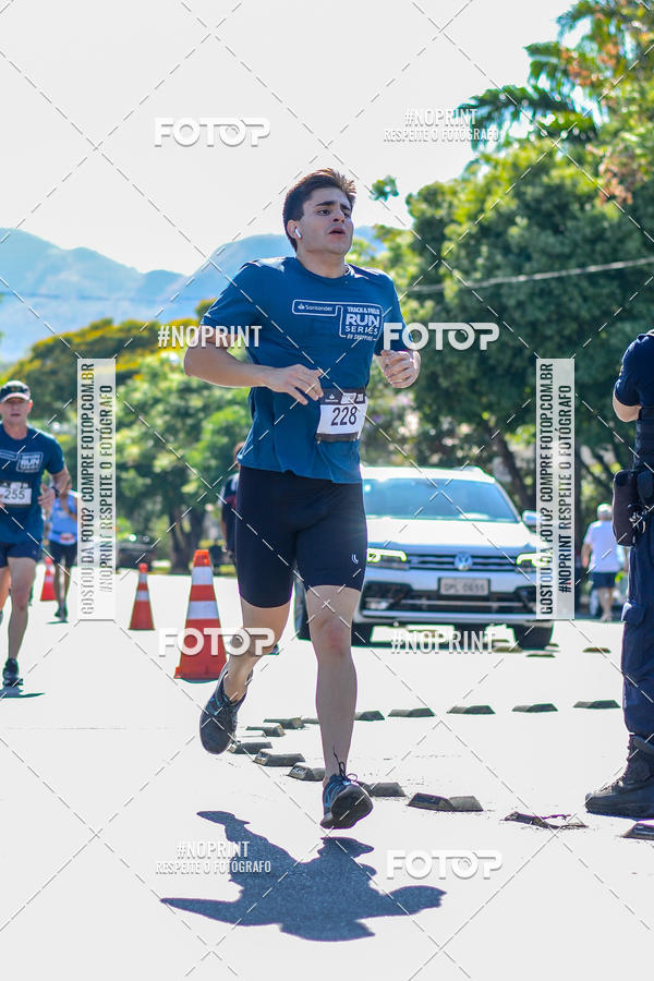 Buy your photos of the eventSANTANDER TRACK&FIELD RUN SERIES BH Shopping on Fotop