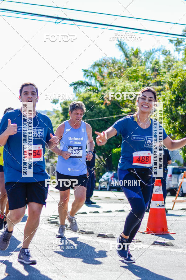Buy your photos of the eventSANTANDER TRACK&FIELD RUN SERIES BH Shopping on Fotop