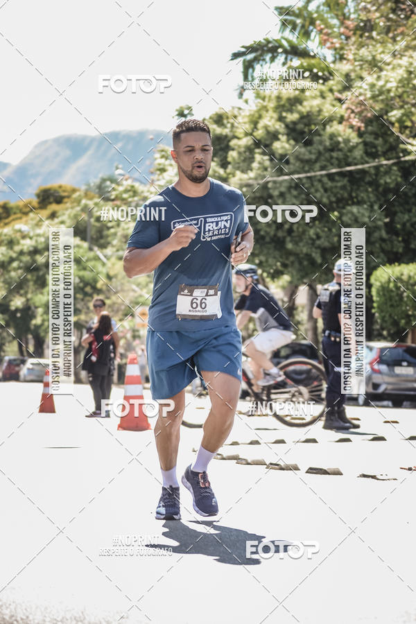 Buy your photos of the eventSANTANDER TRACK&FIELD RUN SERIES BH Shopping on Fotop