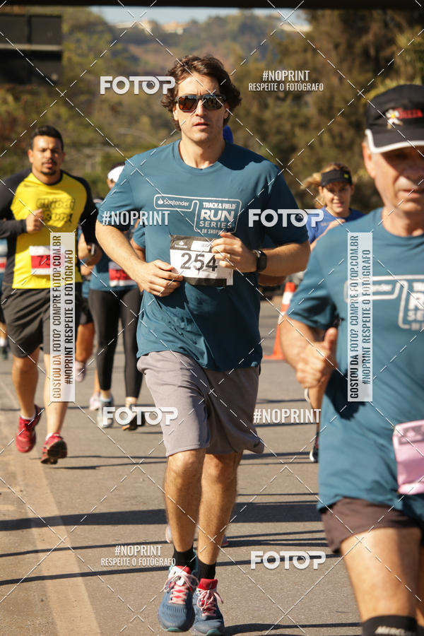 Buy your photos of the eventSANTANDER TRACK&FIELD RUN SERIES BH Shopping on Fotop