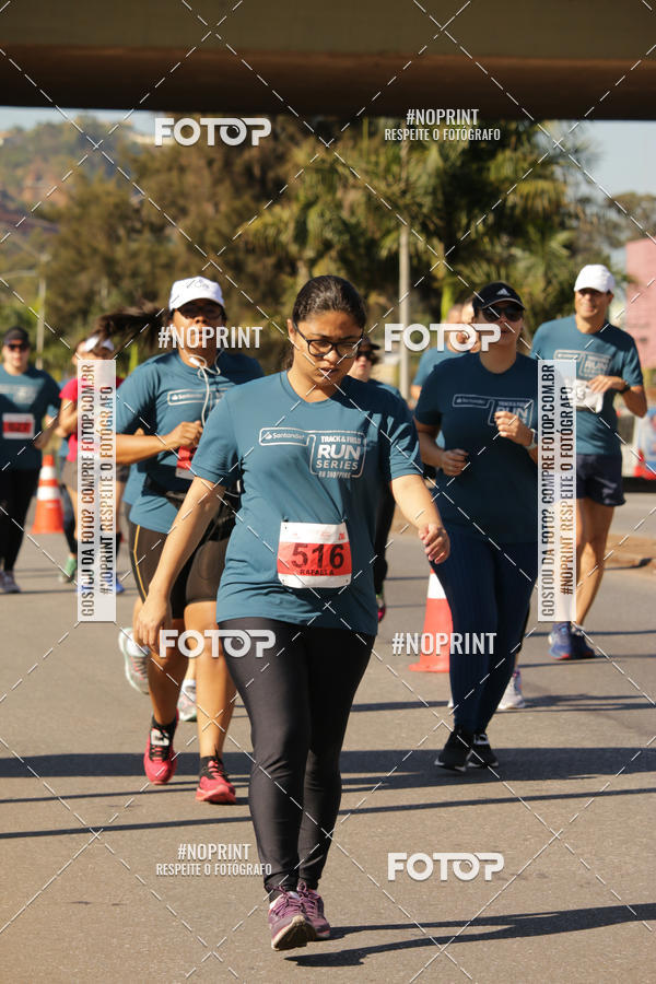 Buy your photos of the eventSANTANDER TRACK&FIELD RUN SERIES BH Shopping on Fotop
