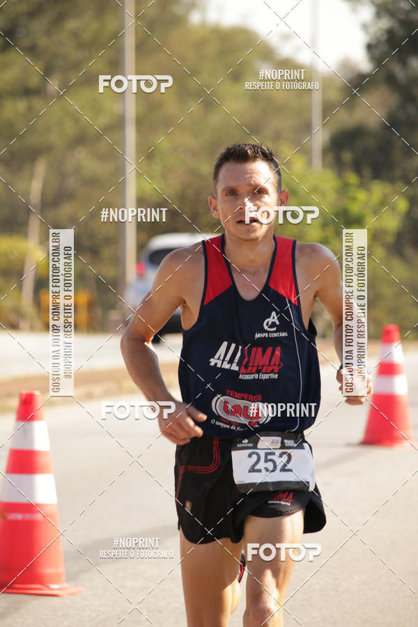 Buy your photos of the eventSANTANDER TRACK&FIELD RUN SERIES BH Shopping on Fotop